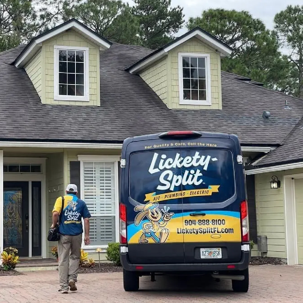 Lickety Split technician arriving at a Jacksonville home, earning customer trust